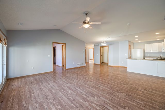 3218 SE Turnberry Drive, Ankeny, IA 50021