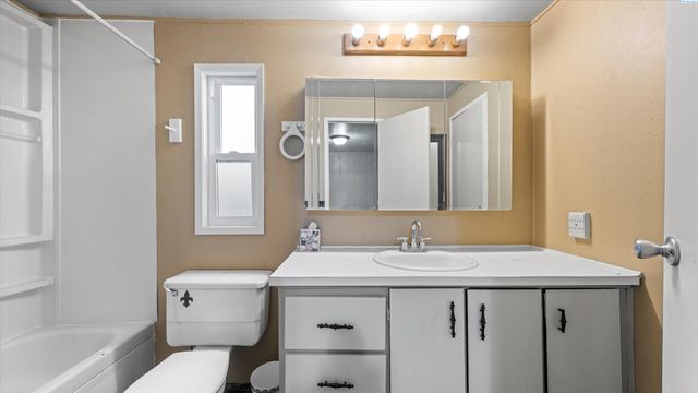 47004 W Paterson, Paterson, WA 99345