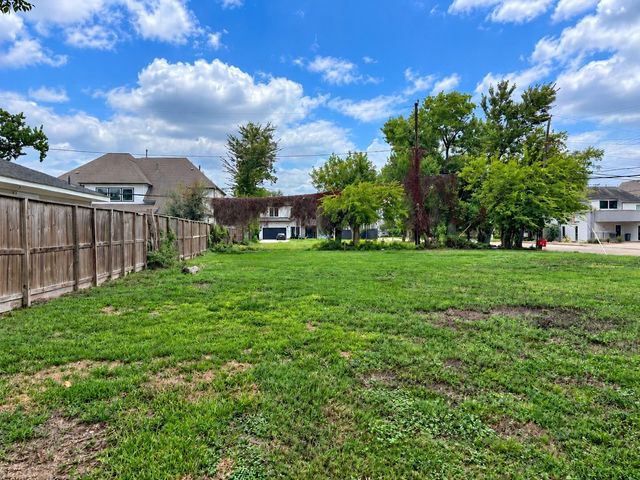 6629 Schiller Street, Houston, TX 77055