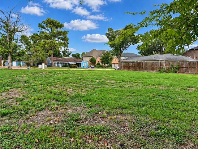 6629 Schiller Street, Houston, TX 77055