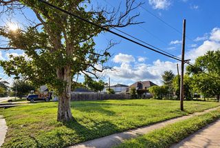 6629 Schiller Street, Houston, TX 77055