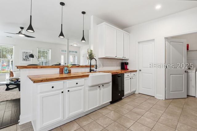 60 Honey Locust Ave, Bluffton, SC 29910