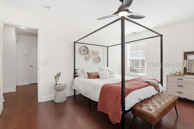 60 Honey Locust Ave, Bluffton, SC 29910