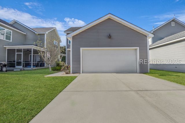 60 Honey Locust Ave, Bluffton, SC 29910