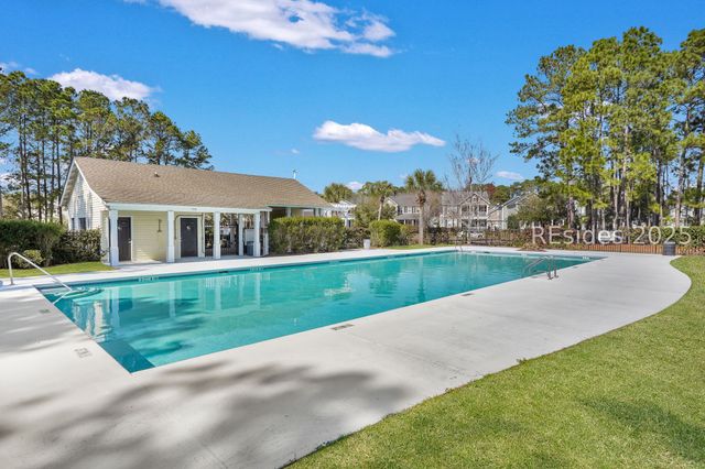 60 Honey Locust Ave, Bluffton, SC 29910