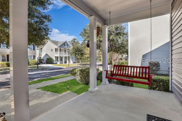 60 Honey Locust Ave, Bluffton, SC 29910
