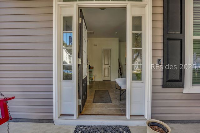 60 Honey Locust Ave, Bluffton, SC 29910