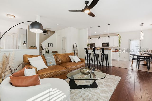 60 Honey Locust Ave, Bluffton, SC 29910