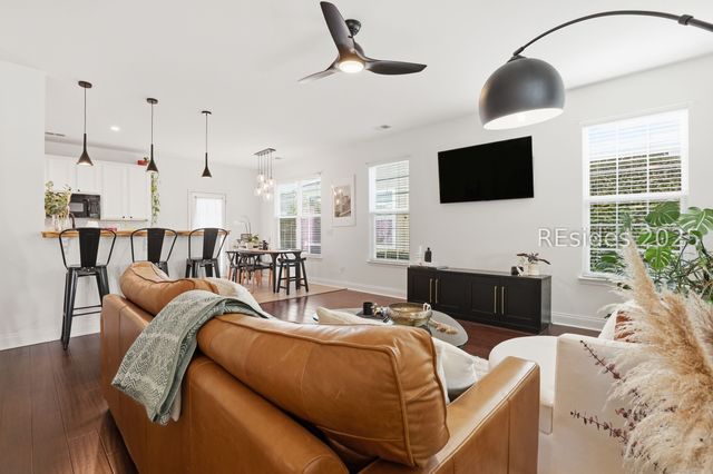 60 Honey Locust Ave, Bluffton, SC 29910