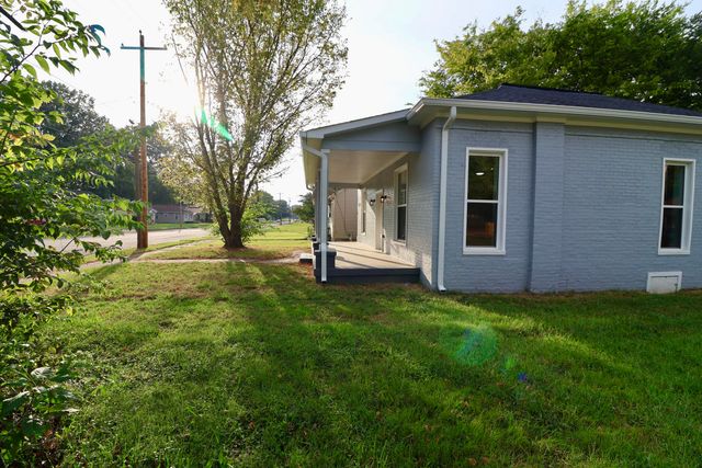 1503 N 12th Street, Paducah, KY 42001