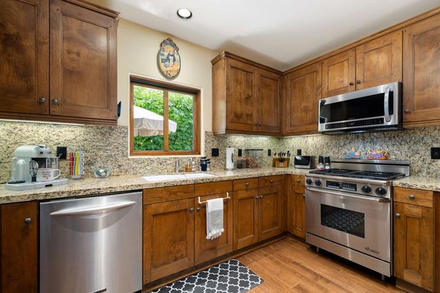 310 Villaggio E, Palm Springs, CA 92262
