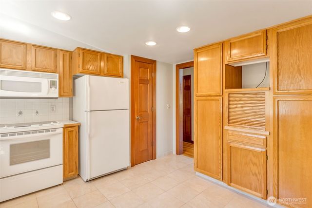 15733 SE 175th Place, Renton, WA 98058