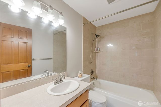 15733 SE 175th Place, Renton, WA 98058
