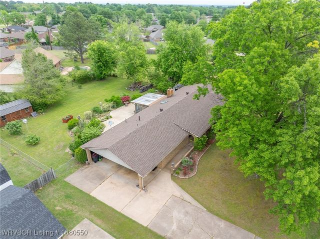 8611 Royal Ridge Drive, Fort Smith, AR 72903