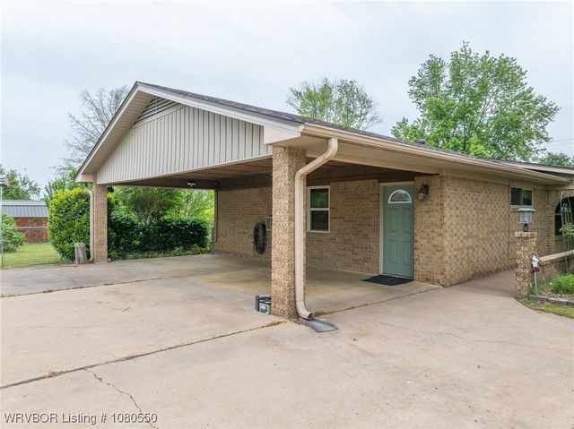 8611 Royal Ridge Drive, Fort Smith, AR 72903