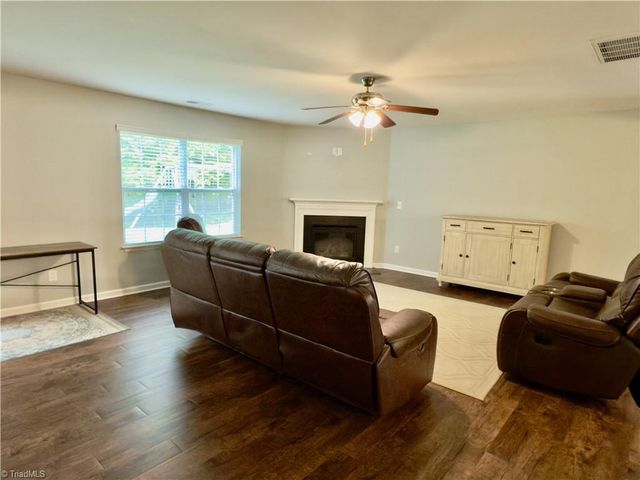 1734 Klompen Road, Kernersville, NC 27284