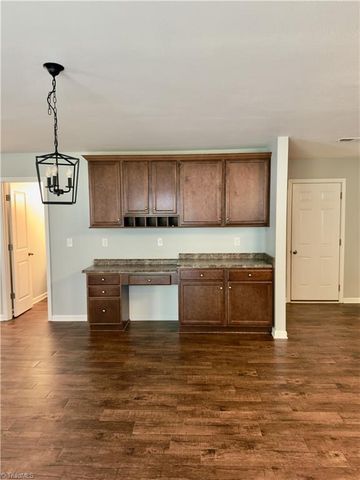 1734 Klompen Road, Kernersville, NC 27284