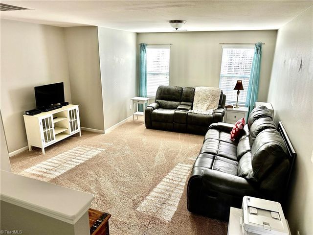 1734 Klompen Road, Kernersville, NC 27284