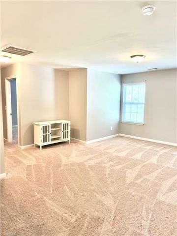1734 Klompen Road, Kernersville, NC 27284
