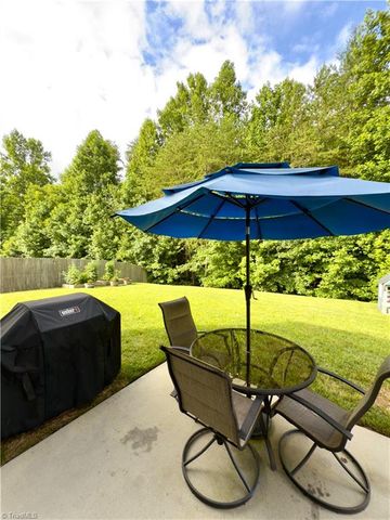 1734 Klompen Road, Kernersville, NC 27284