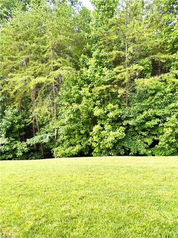 1734 Klompen Road, Kernersville, NC 27284