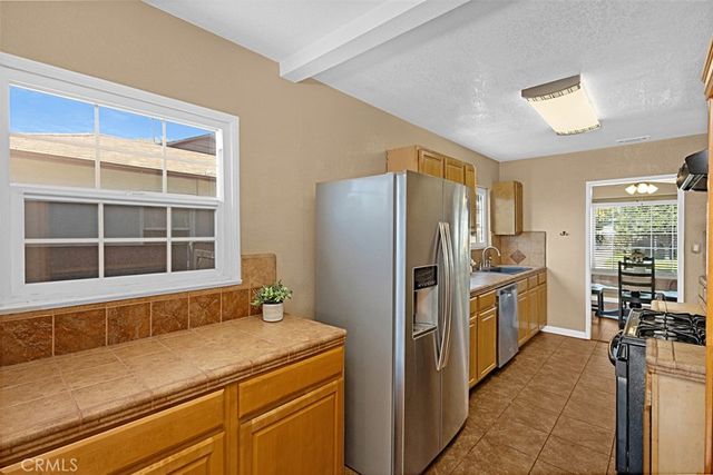 6008 Village Road, Lakewood, CA 90713