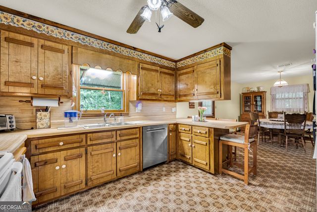 465 Minish Lake Road, Commerce, GA 30529
