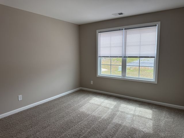 211 Mountaindale Dr, Smyrna, TN 37167