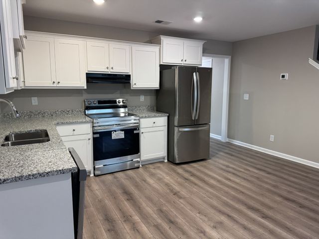 211 Mountaindale Dr, Smyrna, TN 37167