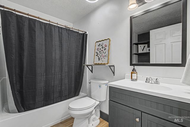 1023 Lupine Pl, Nampa, ID 83686