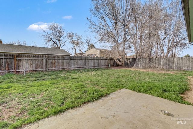 1023 Lupine Pl, Nampa, ID 83686