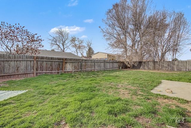 1023 Lupine Pl, Nampa, ID 83686