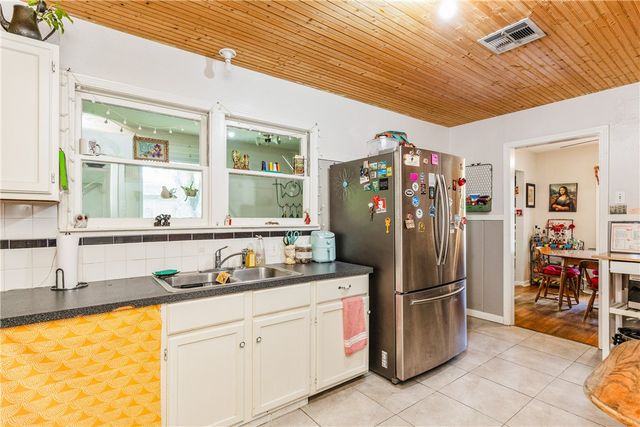 4009 Pope Dr, Corpus Christi, TX 78411