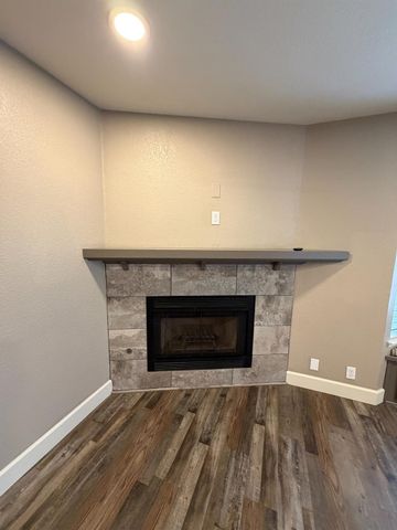 1023 Camphor St, Manteca, CA 95337