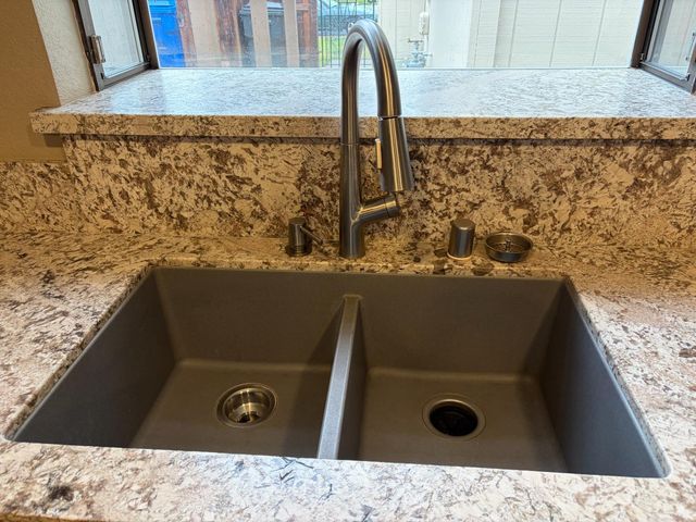 1023 Camphor St, Manteca, CA 95337