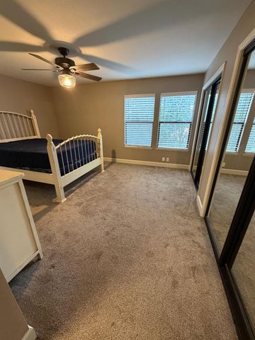 1023 Camphor St, Manteca, CA 95337