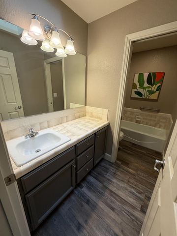 1023 Camphor St, Manteca, CA 95337