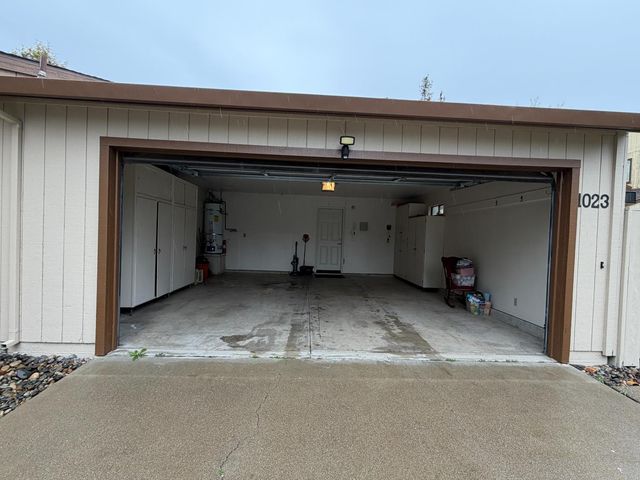 1023 Camphor St, Manteca, CA 95337