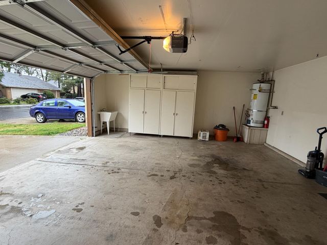 1023 Camphor St, Manteca, CA 95337