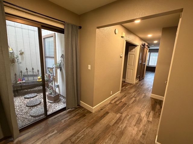 1023 Camphor St, Manteca, CA 95337