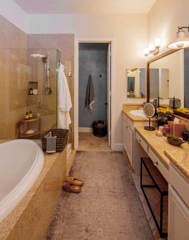 49702 Newman Circle, Indio, CA 92201