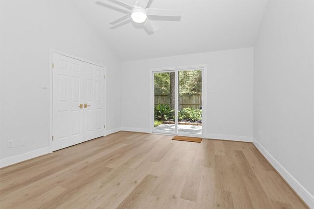 147 E Pathfinders Circle, The Woodlands, TX 77381