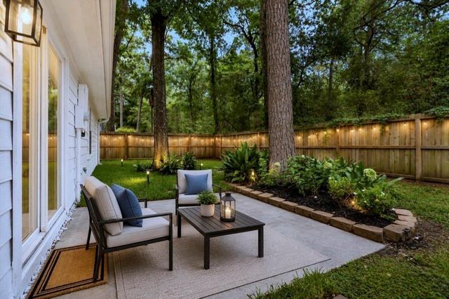 147 E Pathfinders Circle, The Woodlands, TX 77381