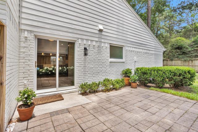 147 E Pathfinders Circle, The Woodlands, TX 77381