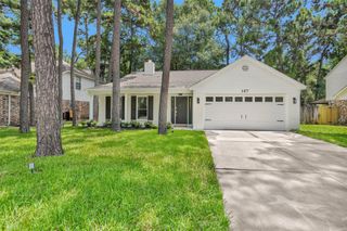 147 E Pathfinders Circle, The Woodlands, TX 77381