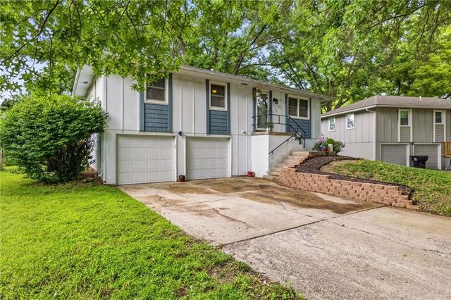 20009 E 13th Street, Independence, MO 64057