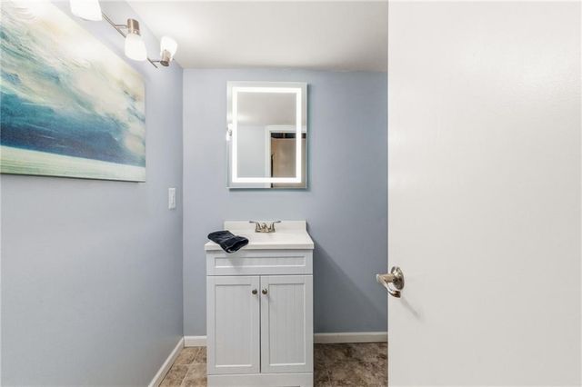 20009 E 13th Street, Independence, MO 64057