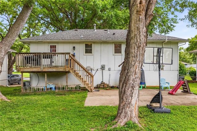 20009 E 13th Street, Independence, MO 64057