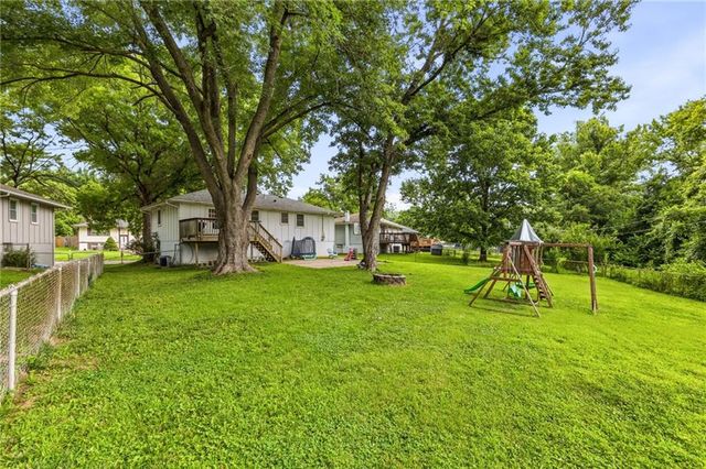20009 E 13th Street, Independence, MO 64057