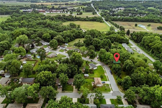 20009 E 13th Street, Independence, MO 64057